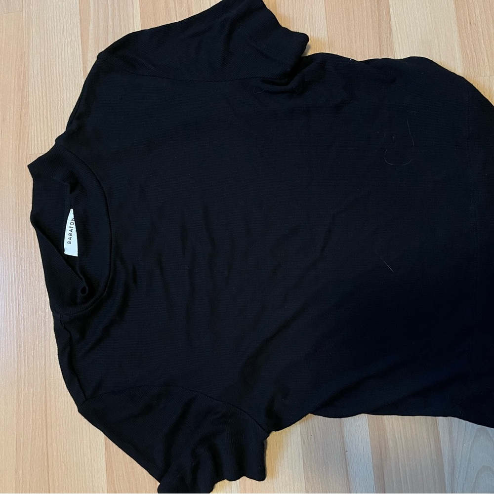 Mock neck Aritzia tee